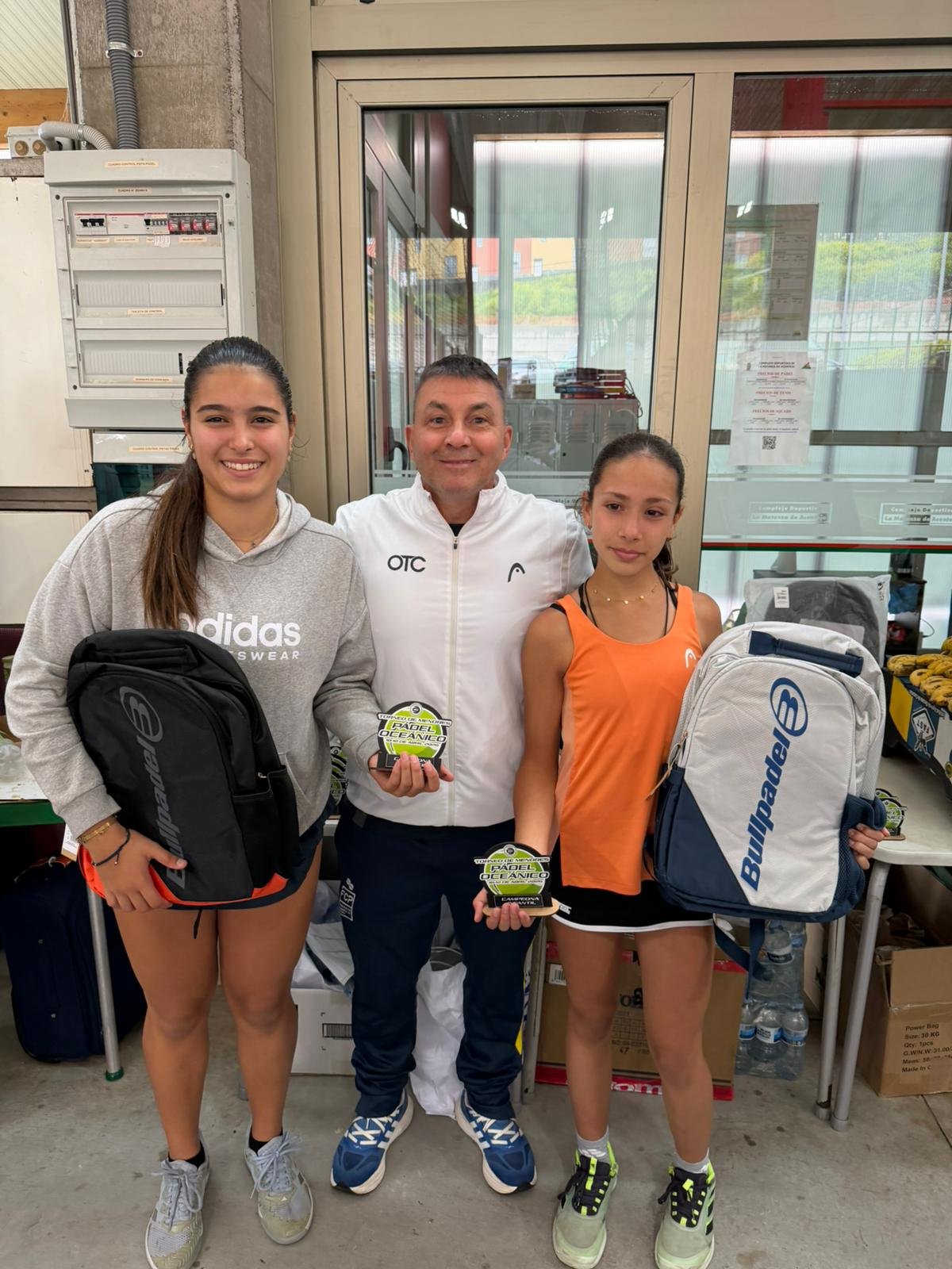 La cantera canaria brilla en el Torneo de Menores Pádel Oceánico