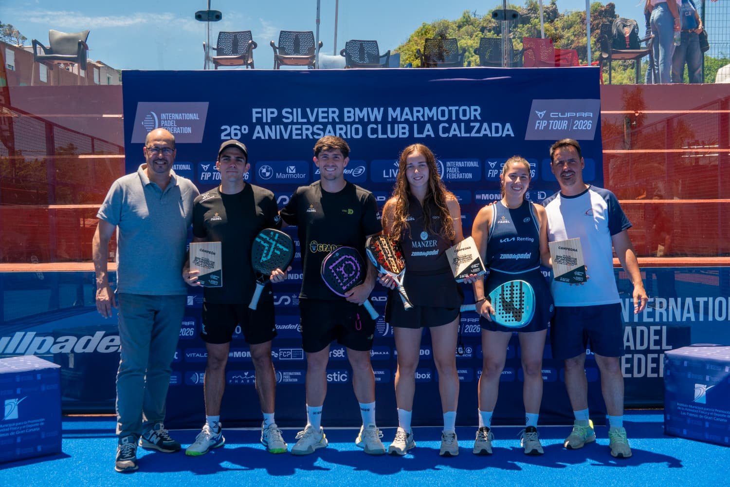 La remontada triunfal de la anfitriona Raquel Eugenio cierra una espectacular semana de pádel internacional en el aniversario del club La Calzada