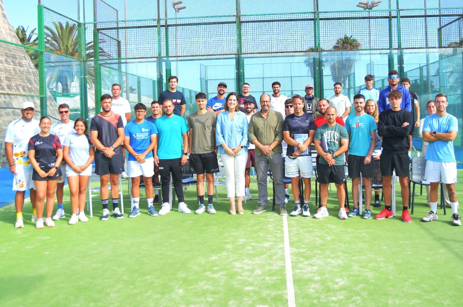 Comienza el Curso de Monitor Nacional de Pádel Nivel I en el Club Las Palmeras: 28 aspirantes a técnicos inician su formación oficial
